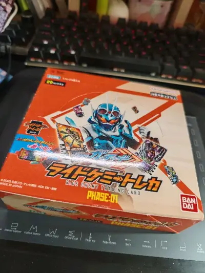 已经好几次过来购买了，还是惊喜满满，每一包都能有好卡的出现，挺满意的。而且拿到货的速度也是特别的快。下次还要来。