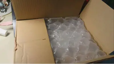 顺利到达！这箱是走了竹蜻蜓，真的太快啦！包装非常结实，里面的物品没有损坏，色纸也完全没有撞到，安心与信赖！