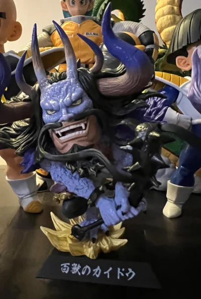 这套真是用心做了，造型涂装都不错，体积也不小。但是这套里面杰克的包装有很多问题，里面的象牙和镰刀都压断了。。。好在还算容易粘。海贼王玩具买的少，这套是真不错。希望还能继续出这个系列。