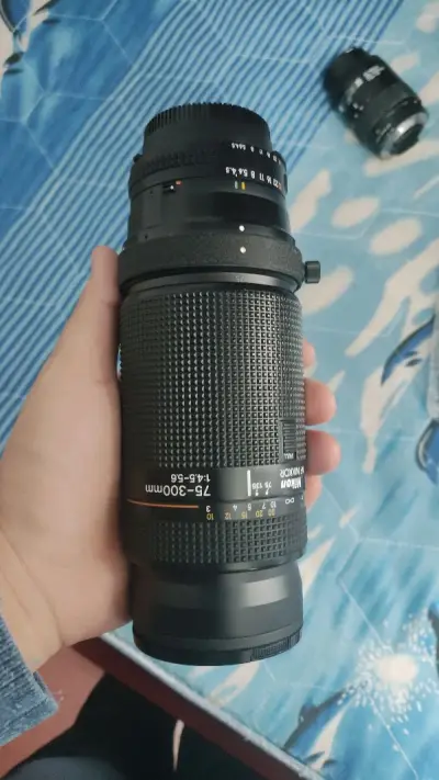 这次视图买一台成色不错的长焦镜头，蹲了比较久终于是等到了。最终在挖煤姬等不到另一个商品合单了索性直接付费早点儿到手。海关和挖煤姬都很给力。四天到手快的如同国内购买一样。