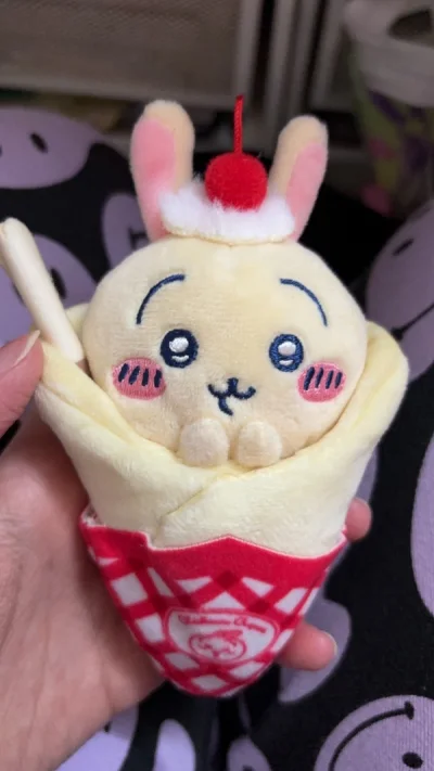 这次直邮4天就拿到了.很快速啊.想着还剩2小东西就一起寄回来了.可爱死了～切贵了点的宝宝一起和项链发回来.完美