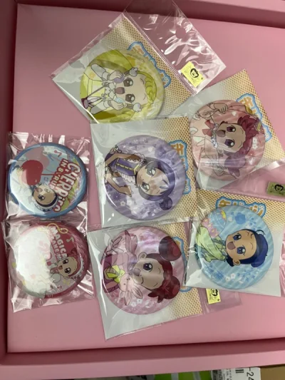 东大妈是真的行一下子三四个动漫20周年哪里扛得住啊，特别是小魔女良心啊，一直在吧以前错过的补回，希望能来个重制版吧！