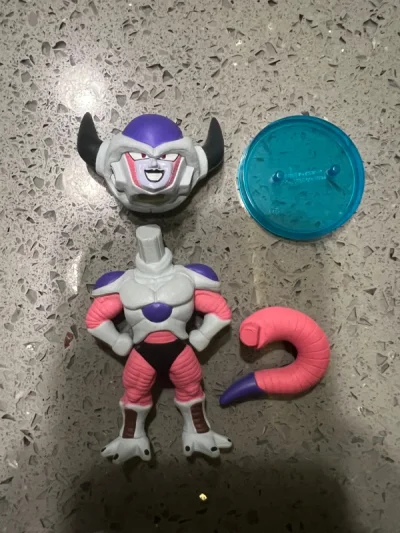 价格不错，东西也不错。这个卖家的二手物品保存真好，作为10年以上的玩具，能保存到这样的成色，真的挺棒。继续小比例收集！