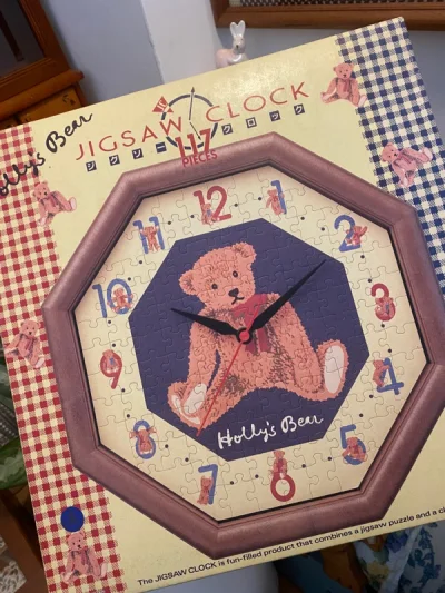 真的很便宜的两个东西，但是非常新和漂亮，捡到宝了，发了竹蜻蜓总价一百块左右捡到宝！挂钟是94年三丽鸥的绝版了，超级喜欢！拼图拼了一下很体验感！无限回购的宝藏app