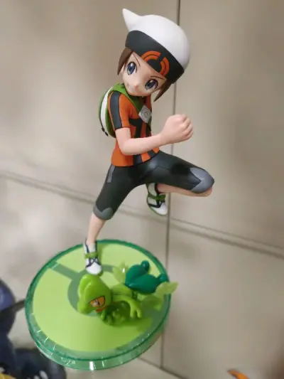 打包非常给力，气泡包裹，盒子四角尖尖。而且Ruby非常好看。买的也是amami那个出的，新品。非常棒的购物体验