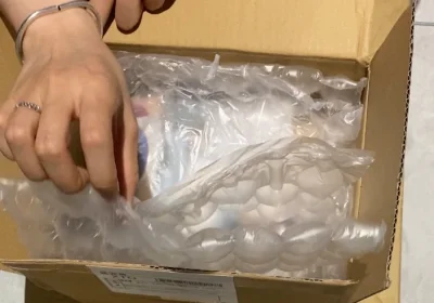 打开的瞬间除了一层泡泡就只有一堆盲抽直挺挺在箱子里，没有单个的包装，估计eeo官方发到仓库就是这样吧。
不过还好没有什么凹陷之类的瑕疵。
其他一起发过来的垃圾屋谷都是有包装的（）

搜索词必须选而且不能自定义所以在里面随便选了个