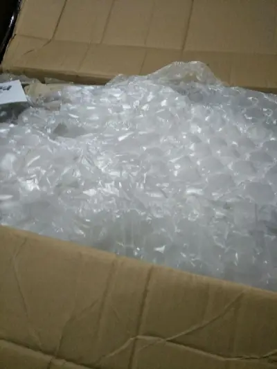 这一箱看起来挺不错的，但是里面有好几个漏液的有点难搞不过好在价格非常便宜而且打包很给力能买到自己喜欢的~非常感谢挖煤姬的工作人员们，新的一年万事如意，平平安安！