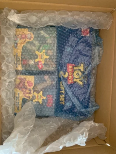 挖煤姬我用了好几年了，真的是一次都没让我失望过，买的东西都是完好无损正品保障，这次又买到了稀少的玩具总动员太高兴了，感谢挖煤姬，会一直支持下去的。