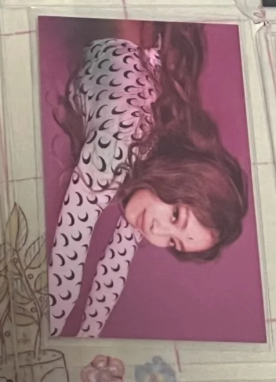 最近在挖煤姬上代购了几张小卡，整个购物体验非常令人满意。首先，挖煤姬的平台设计简洁易用，使得浏览和搜索商品变得轻松愉快。通过挖煤姬，我很容易找到了心仪已久的小卡，而且价格也相对合理。
在选择卖家时，挖煤姬提供了详细的个人信息和评价系统，让我可以更好地了解卖家的信誉和...