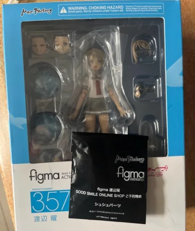 这次购买的是水团里的拉拉人，渡边，橙色特别好，而且还带特典道具，价格可算是特别实惠了，算上快递费用也比国内便宜很多