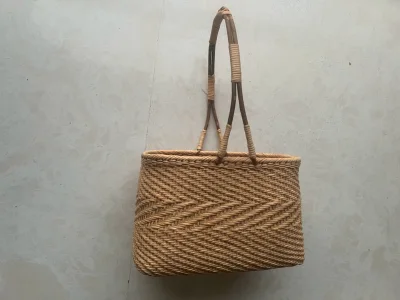 非常遗憾，在这个宝贝到我手之前已经答应给我的朋友了。在此之前，我知道是一个很好看的东西，但只有等它来到我身边，才知道，我不应该把它让给别人，非常漂亮，线条优美细节感，整个型非常动人