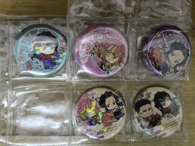 这次买了画集 吧唧，包装得很好，画集完全没有撞角，收到的相卡也很美貌，重量很重但没有被税，会继续使用挖煤姬单机吃谷