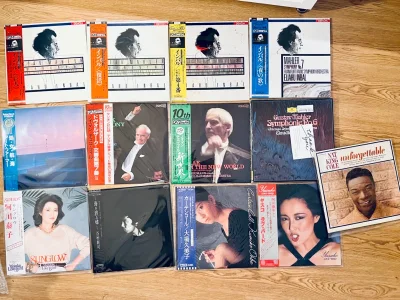 今天收到了在挖煤姬日淘的黑胶，非常满意?
已经是第二次淘黑胶了，两次都用的航空件，整体时效非常稳定，大约25天左右（不过近期合单审核到国际发货之间的时间相比之前长了一下）
包装一如既往的好，在保留日本国内原包装的基础上加了缓冲和外盒，唱片漂洋过海到手也还是状态良好