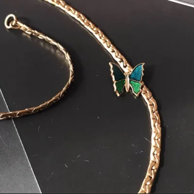 继中古包之后又掉入到中古饰品坑里了！金闪闪的可太好看了！！！而且那时候都是镀金工艺，保色度很棒！几十年了都不会褪色！！！