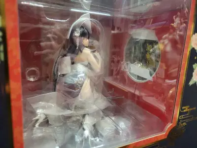 第一次海淘，看到一个便宜的买下来，结果因为价格超了用不了竹蜻蜓，算下来也没省到钱?
包裹包得很严实，保存情况完好。