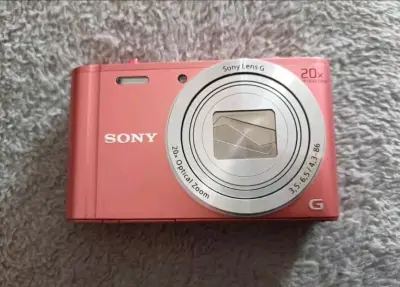 第N次拍ccd了，快递选的ems，速度很快，不到5天到手，运气很好没有被税，包装超级无敌给力，气泡膜很多，完全覆盖相机，非常满意的一次购物体验