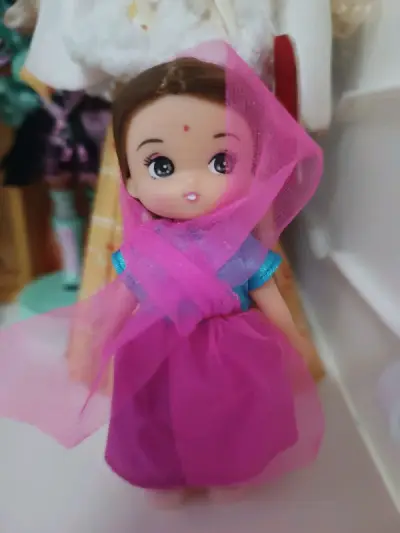 买到了小小的日式服装莉卡宝宝?真的好乖好可爱！小配件很细节， 和式传统服装很华丽， 太喜欢啦！