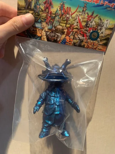 挖煤姬把まんだらけ加入到店铺里真的好棒哦！虽然价格中规中矩，但胜在时常能淘到一些稀有货，比如这次的火龙果配色钱多多就是绝绝绝！金属蓝是日拍入的，キラキラ惹人爱