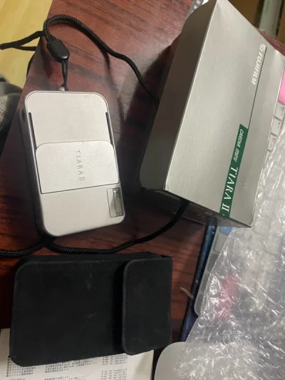 终于还是咬咬牙入了，趁着打折，物流这次很给力，到的很快，缴税后第二天就到，机子整体来说还不错，功能正常，细微瑕疵，自用足够了