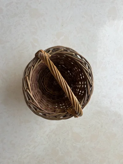 刚刚上架的时候，我已经看上，当时价格比较大，我等了又等，估计这样算下来，可能要有一年多时间了，前一段时间有一点优惠我就拿下了，感觉非常喜欢。这种东西就是必须买原产地的，相差一点感觉完全不一样。