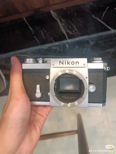 成色非常好，无敌，尼康大f作为一台旗舰的胶片相机，做工用料扎实无比
挖煤姬是一个很好的平台，能淘到很多好东西。祝越来越好！