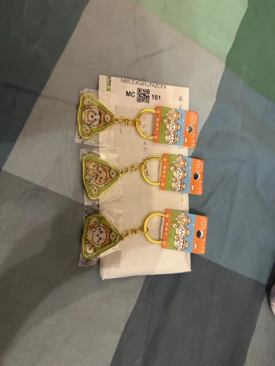 收到了飞鼠胸针，超级超级可爱！
竹蜻蜓运输挺快的，而且费用合下来一个也就10米，非常划算，而且物流也很快！
东西都完好的收到了，挂件也超级可爱！！期待下一次购物！