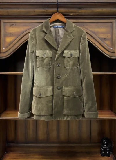 开箱有惊喜！这件Ralph Lauren夹克的颜色和日本卖家拍的图片差别非常大！但是！实物真的比图片好看太多太多了！颜色非常稀有！太开心啦哈哈哈哈