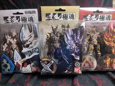 货拿到手检查了，全新未拆封。这次的够物价格都在接受范围之内，卖家也包装严实。到手很满意。就是合单的时间太慢了