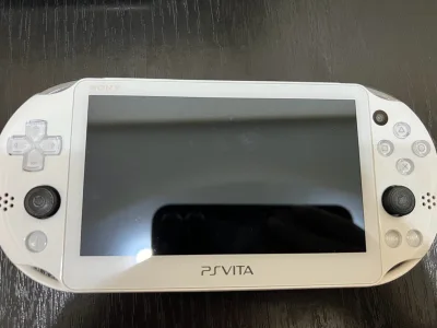 经过36天小v终于到手了，被税了一百运费80真的是太贵了，本来看着五百的好价就直接想都没想就买下来了结果一路下来还是花了七百多，但还是比海鲜市场值很多，感谢挖煤姬！！！一切使用都良好呜呜呜