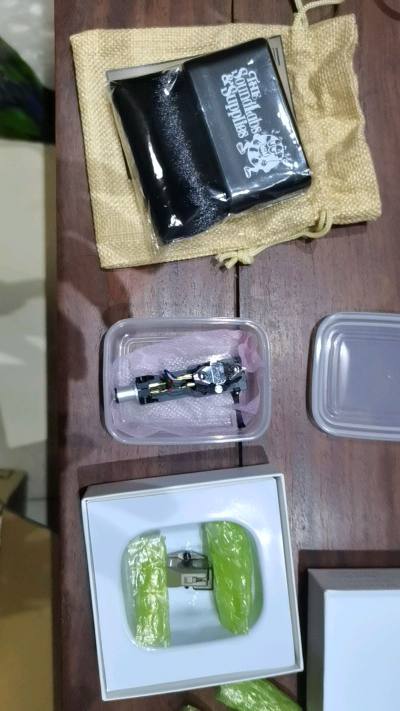 下载了这个APP后，忍不住的又来淘淘。今次淘了三个宝，高品与商家描述一样。经过几天已经安全着陆。有这APP方便