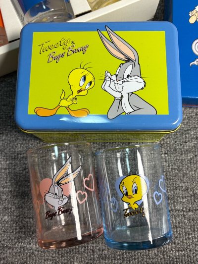 很好的购物体验，挖煤经历已经很久了，物流速度依旧很给力，卖家保存物品也很新，收到了很喜欢的手表，杯子也超级好看，安全收到美丽的玻璃杯。