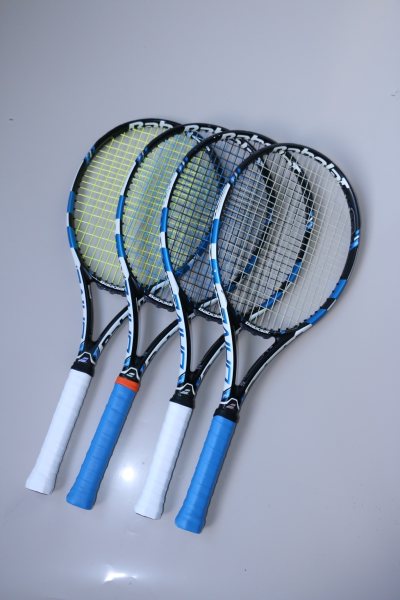 Babolat Pure Drive 真实体验：控球精准，适
最近入手了Babolat Pure Drive，整体表现非常惊喜！控球精准，适合多拍回合。击球反馈清晰，打起球来很有自信。适合想要提升水平的球友，推荐给和我一样喜欢高质量击球体验的人。