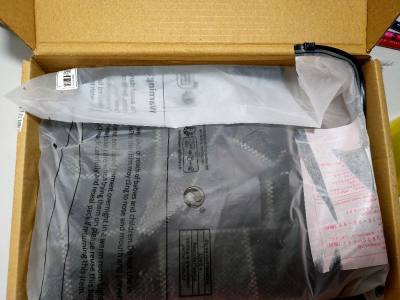 挖煤姬的日淘体验很省心，选了三件好物合单，加固打包得严严实实，毫无破损 。EMS一周就到货，物流状态实时可查，客服响应也及时，新手友好度拉满。
Burberry半身裙非常好看，材质很柔软，上身效果非常不错，真的是物美价廉！