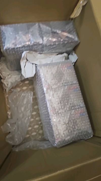 收到货，第一时间拆包装，质量非常好，与卖家描述一致，完全超出我的期望值，包装很仔细、严实，总的来说这次是很满意的一次购物，感谢卖家。