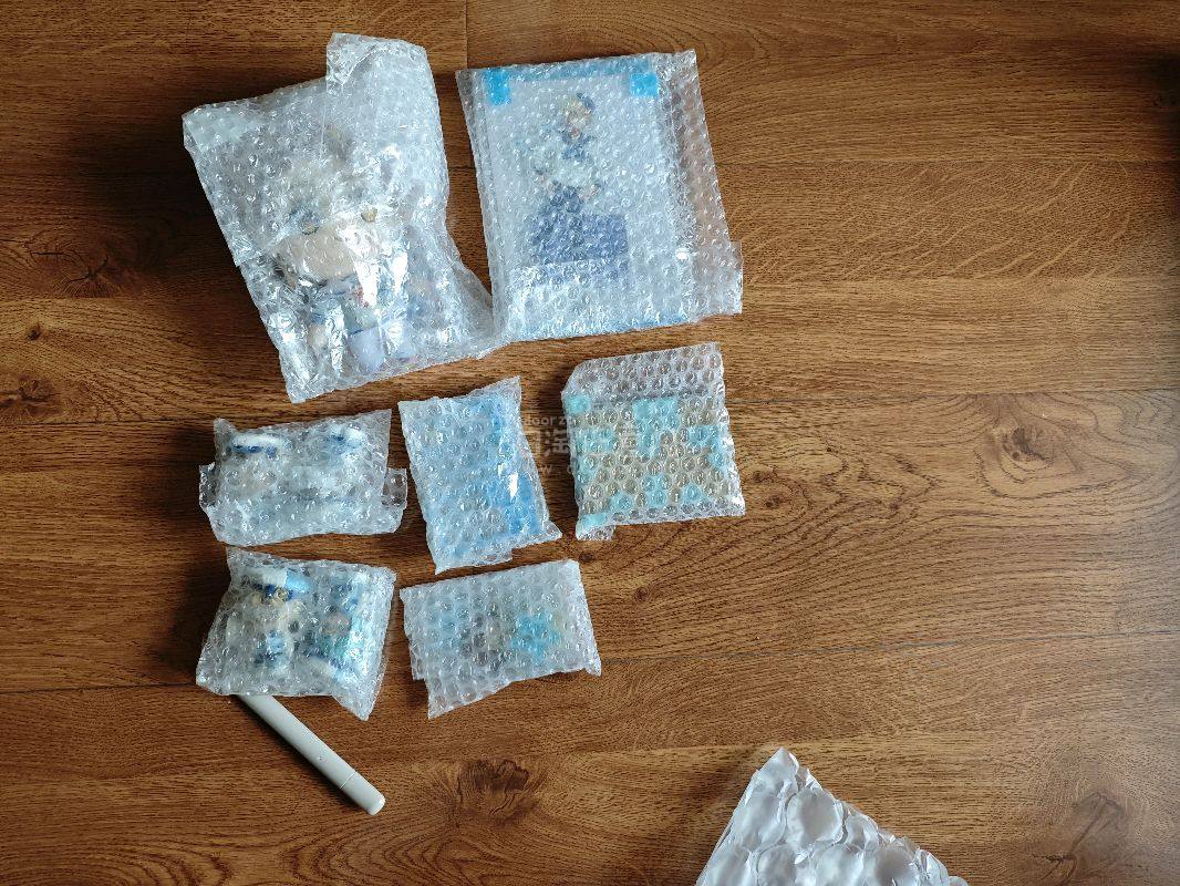 总体感觉不错！搜索引擎很方便，下单速度很快，每一个谷子都单独包了泡沫袋，状态也好到出奇。物流速度比我想象的快，不到半个月就到了，包裹也很完美没有破损。总之好评！