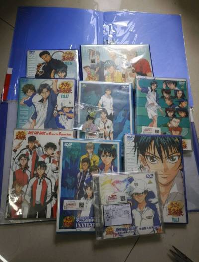 这次在挖煤姬买了网球 m王子的DVD，收到后包装完好，没有发生破损。因为不是很着急，所以寄的海运快递，20天左右到货。这一单合单后还给退了运费差价，敲开心。