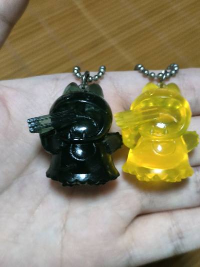 挖煤姬买的挂件，很大一个很有分量感，做工精致。挖煤姬会设置很多的积分优惠券真的很划算，快递包装很好有很多包材保护，海运二十几天就能到手。