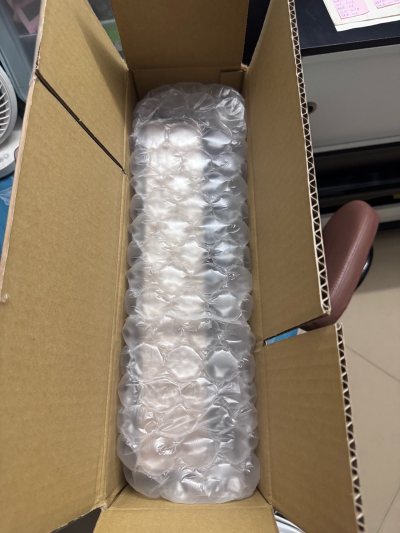 购买方式非常迅速算得上是秒下单，没有各种繁琐的操作，也提供了好几种物流选择，包装用心总体来说是一次非常愉快的海淘体验