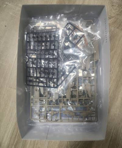 期待已久的Muv-Luv系列中的寿屋拼装模型—F-15ACTV，终于到手了，开心啦^_^！这次购物体验特别顺畅，平台发放的优惠券让我用非常友好的价格顺利拿下，整个购买流程清晰又明确，且多种物流可供选择，首先推荐竹蜻蜓，价格好，包装好，时效好！ 
