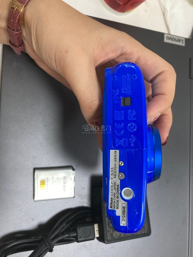 这次是一个愉快的买相机的时刻，我收到了送给了朋友，朋友很喜欢?很好?很不错而且卖家发货很快，虽然有点小瑕疵但是很喜欢啦总体来说