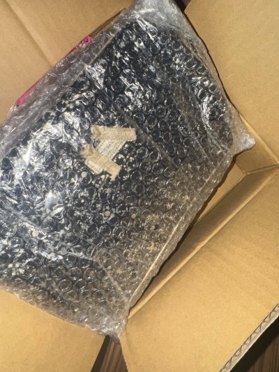 第一次用竹蜻蜓，审核会比可追踪小航空慢很多，不过邮费便宜，而且包税，整体来说还是很划算。物品完好，很满意。