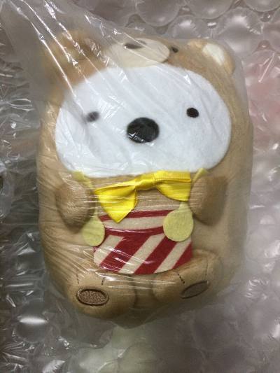 作为角落生物死忠粉，必须吹爆这次在挖煤姬的购物体验！从选品到收货全程丝滑，新手也能轻松拿捏。
 
平台搜索功能超精准，输入关键词就找到心仪的商品。下单后代拍响应超快，48小时内就确认到仓。
 
选了竹蜻蜓保税路线，不到一个月就收到货，包裹用了气泡膜加固，拆开时玩偶完...