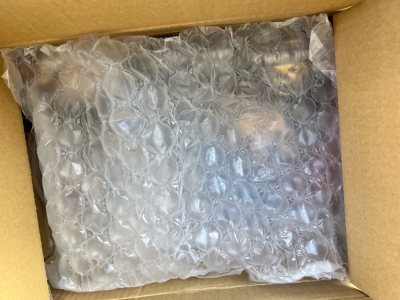 包装非常非常给力，纸箱子很硬，玩具完好无损。价格比国内便宜很多。通关以后物流很快，很愉快的一次购物，还会再买??