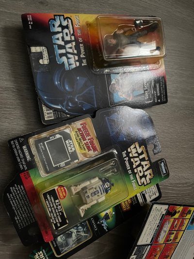 物流给力 竹蜻蜓还是挺快的 这单做了合并发货 合箱很给力 包装到位 一点都没磕碰 任意门确实很靠谱 继续切