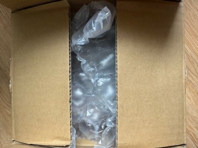 煤炉购入，卖家包装的非常好，拆的时候都很费劲，东西保存状况也很好，买的东西都完好，国内有的游戏不太多，挖煤姬用起来挺方便的，用的邮政EMS速度也挺快的，如果以后有需要还会继续使用。