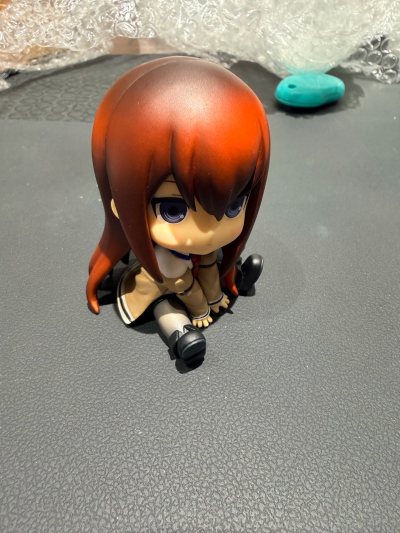 在挖煤姬与挖煤姬上买的牧濑红莉栖坐敷娘手办到货了～手办被包装的很好，运输送到家时没有损伤～手办虽然是老物了，但是成色还是很好?希望下次也能在挖煤姬上买到稀有老物^o^