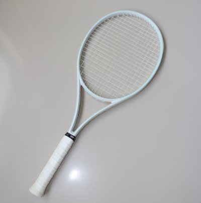 最近入手了Dunlop CX 200，整体表现非常惊喜！挥拍速度快，适合追求进攻的球友。击球反馈清晰，打起球来很有自信。适合想要提升水平的球友，推荐给和我一样喜欢高质量击球体验的人。