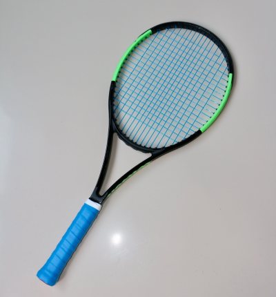 最近入手了Dunlop CX 200，整体表现非常惊喜！挥拍速度快，适合追求进攻的球友。击球反馈清晰，打起球来很有自信。适合想要提升水平的球友，推荐给和我一样喜欢高质量击球体验的人。