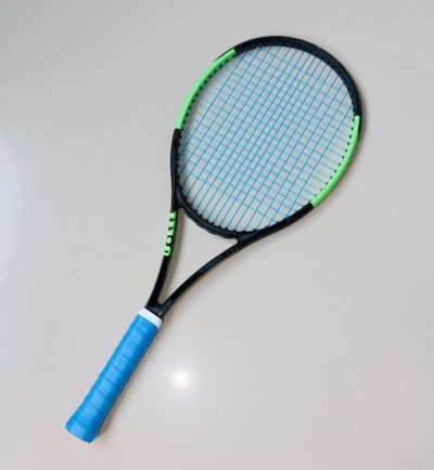 最近入手了Babolat Pure Drive，整体表现非常惊喜！控球精准，适合多拍回合。击球反馈清晰，打起球来很有自信。适合想要提升水平的球友，推荐给和我一样喜欢高质量击球体验的人。