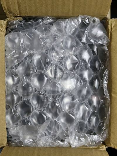 特别快。。国际物流发货之后一个星期就到了。想要这条很久了没想到能在这里收到，拿到手也没有很失望做工很精致这就是贵有贵的道理吗⚆ᗝ⚆希望以后还能收到更多的梦情！